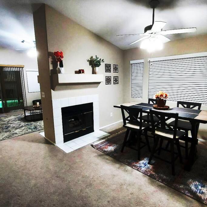 New Beautifully Remodeled Home In Las Vegas Exterior photo
