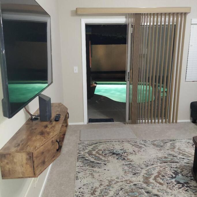 New Beautifully Remodeled Home In Las Vegas Exterior photo